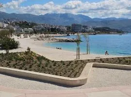 Adela Apartments - Beach Žnjan Split