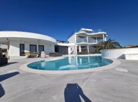 The ViewBay, hotel v Privlake