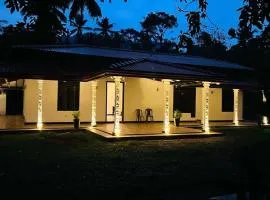 Arachchi Waththa Holiday Bungalow