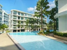 Perfect Studio 3 pools Nai Harn