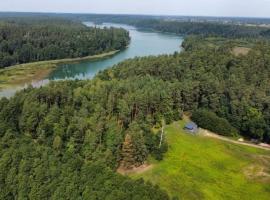 Domek letniskowy całoroczny nad jeziorem Ciche Robotno ZBICZNO, hotel in Zbiczno