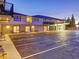 BKs Premier Motel Hamilton