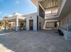 Finikounda Hotel