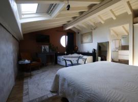 Florence Garda Hotel, готель у місті Манерба-дель-Гарда