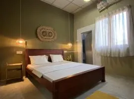 khanna guest Arugambay