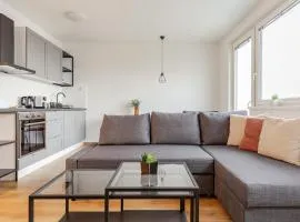 nook I Airport apartments