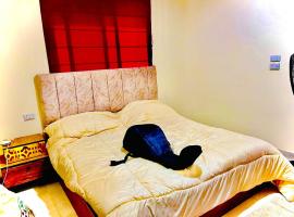 شاليه و نزل الكرم والجود- المفرق, hotel in Al Jafr