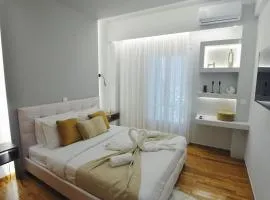 Seren Studio near Victoria Metro-Earthy Tones & Comfort