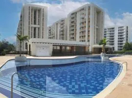 Suite Privada, Aire Acondicionado, Balcon y Piscina