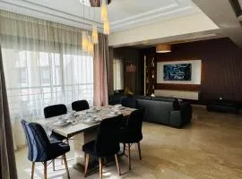 Urban square - comfortable, sunny, and fully equipped