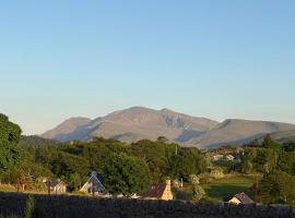Cosy Caravan in Scenic Snowdonia, camping en Cwm-y-glo