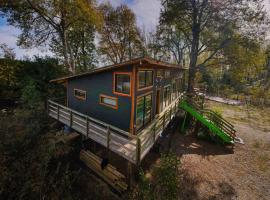 Cabañas Sendero del Zorro, hotel v destinaci Chillán