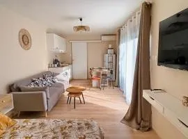 Studio climatisé-terrasse-Netflix-jardin à 10 min de Cassis