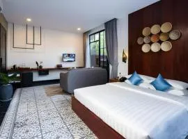 Deluxe Double Room with Patio or Balcony