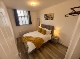 New 2 Bed Preston City Centre - Sleeps 4 with Parking