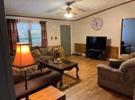 Eureka Springs Country 4bd 2ba Full House - Enjoy a Country Retreat near Beaver Lake and Dam, the White River and Eureka Springs Area