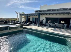 Modern Getaway in a Surfing Paradise, ξενοδοχείο σε El Cardoncito