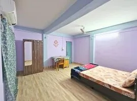 Entire 1BHK & 2BHK private apartments with personal kitchen, FLAT NO 301AC, 767ooo54oo, TAJ RESIDENCY Holiday Homestay