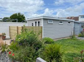 Shoreham Chalet, cabin in Shoreham-by-Sea