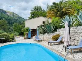 Villa au charme incroyable et piscine