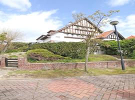 Villa in Het Zoute near Zeedijk Promenade, Hotel in Knokke-Heist
