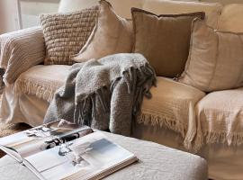 Coastal Drift - Iluka -Apartment 2 - No Pets Allowed, hôtel à Iluka