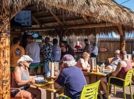 The Village Breeze I - Heated Pool, Beaches, Daiquiris, Seafood, White-sand!