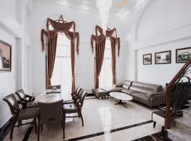 The Eastern Hotel & Apartment