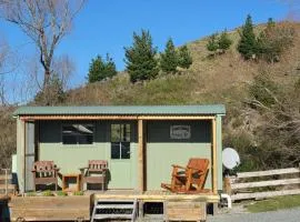 Shepherds Hut Gateway to Tekapo and the MacKenzie District