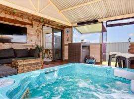 Salt Water Breeze -pet friendly-spa!, hôtel à Culburra Beach