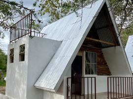 Akamba Cultural Center and Museum، فندق مع موقف سيارات في Emali