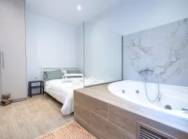 Cute apartment with jacuzzi