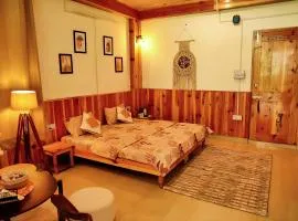 Boho Grove Cafe & Stay, Tirthan Valley