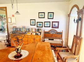 Ginti Panzi&oacute;, Őrs&eacute;g, готель з басейнами у місті Magyarszombatfa