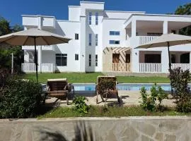 SaltSunRetreat Villa