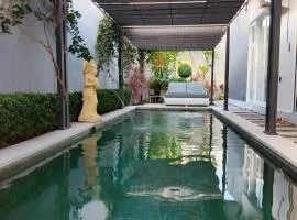 Aroha Villa