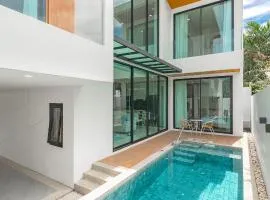 V190 Tropical Oasis 3BR Villa with Pool & Bathtub