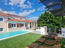 Whitestone Villa