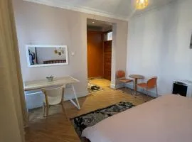 BAZY SUITEs