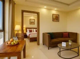 Nexhub Luxe57 1BHK- Golf Course Road