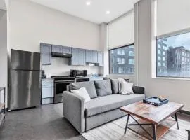CozySuites Modern 1BR in Downtown Pitts #17