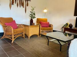 Klein-kronenburg Bakkershuisje, хотел в Парамарибо