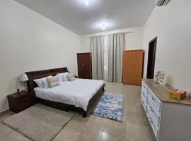 Elena's Guesthouse - room with shared bathroom