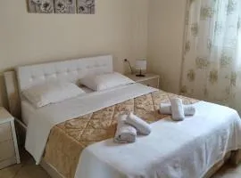 Lucas apartments