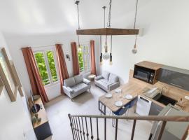 Le Duplex des Ocres - 2 bedrooms - Air conditioning - WiFi, gistir&yacute;mi me&eth; eldunara&eth;st&ouml;&eth;u &iacute; Apt