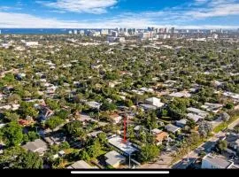 Newly Renovated Fort Lauderdale Pool Home 3BR and 3 and a half baths