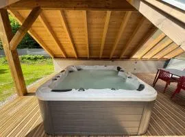 Chalet du saut de la bourrique, plain-pied, SPA, terrain clôturé