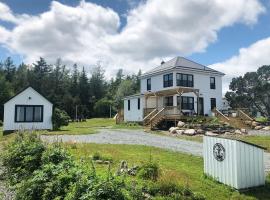 Professionally designed holiday home on the beach, Hotel in Lunenburg