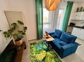 Apartament z tarasem przy lesie Reda