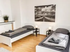 CosyHomes24 - Centrally with balcony and parking space - MH06